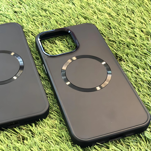 iPhone 16 Pro Max Bisen Matte Magnetic Case Thumbnail